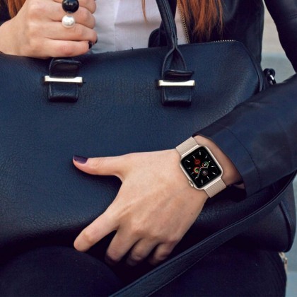 Стоманена верижка за смарт часовник Apple Watch 4/5/6/7/8/9/SE (38/40/41 mm) от Tech-Protect MilaneseBand - Черна