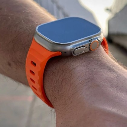 Силиконова каишка за часовник Apple Watch 4 / 5 / 6 / 7 / 8 / SE / Ultra 1/2 (42/44/45/49 mm) от Tech-Protect IconBand Line - Оранжева