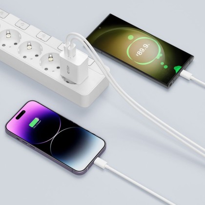 Мрежово зарядно устройство с 2 порта от Tech-Protect NC30W Power Delivery и Quick Charge 3.0 - Бяло