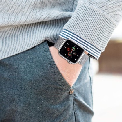 Стоманена верижка за смарт часовник Apple Watch 4/5/6/7/8/9/SE/Ultra (42/44/45/49 mm) от Tech-Protect MilaneseBand - Starlight