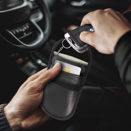 Калъф за блокиране на RFID сигнал от Keyless Go ключ от Tech-Protect KLR100 Pouch - Черен