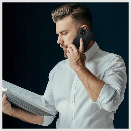 Кожен тефтер за Motorola Moto G32 от Tech-Protect Wallet - Черен
