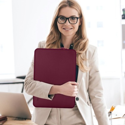 Мек калъф за лаптоп 14" инча от Tech-Protect Neopren - Mulberry