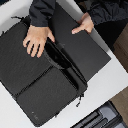 Удароустойчива чанта за лаптоп 17 инча с 4 джоба отTech-Protect Defender Bag - Черен