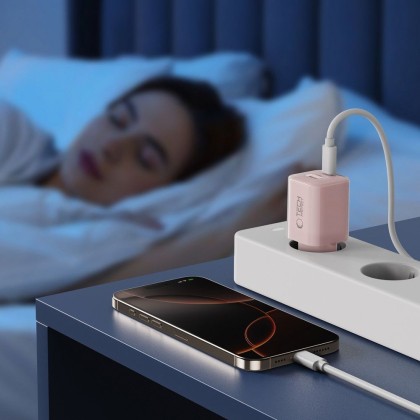 Мрежово зарядно устройство с 2 порта от Tech-Protect NC 33W Power Delivery и Quick Charge 3.0 - Baby Pink