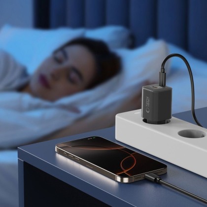 Мрежово зарядно устройство с 2 порта от Tech-Protect NC 33W Power Delivery и Quick Charge 3.0 - Черно