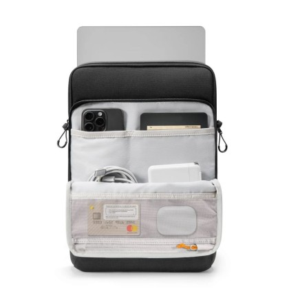 Чанта за лаптоп 13-14 инча от Tech-Protect Defender VR Bag Laptop - Черна