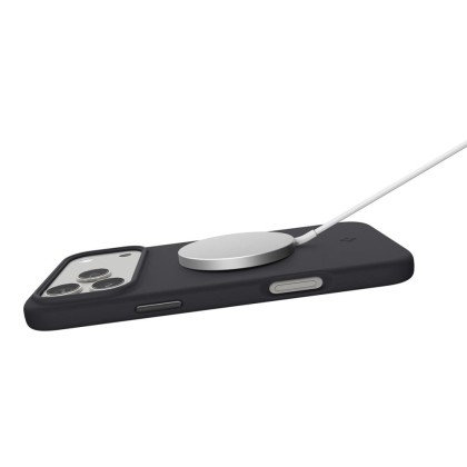 Силиконов кейс с МagSafe за iPhone 17 Pro Max от Spigen Fit - Black
