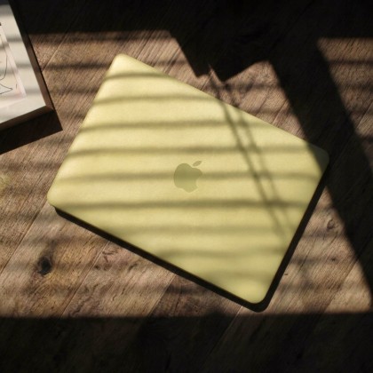 Тънък кейс за Apple Macbook Neo 13 2026 от Tech-Protect Smartshell - Matte Clear