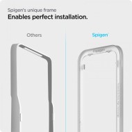 Стъклен протектор за iPhone 13 / 13 Pro / 14 / 16e от Spigen ALM Glas.TR Slim - Черен