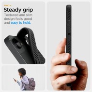 Удароустойчив кейс с MagSafe за iPhone 16e от Spkigen Liquid Air - Matte Black