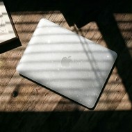 Тънък кейс за Apple Macbook Neo 13 2026 от Tech-Protect Smartshell - Glitter Clear
